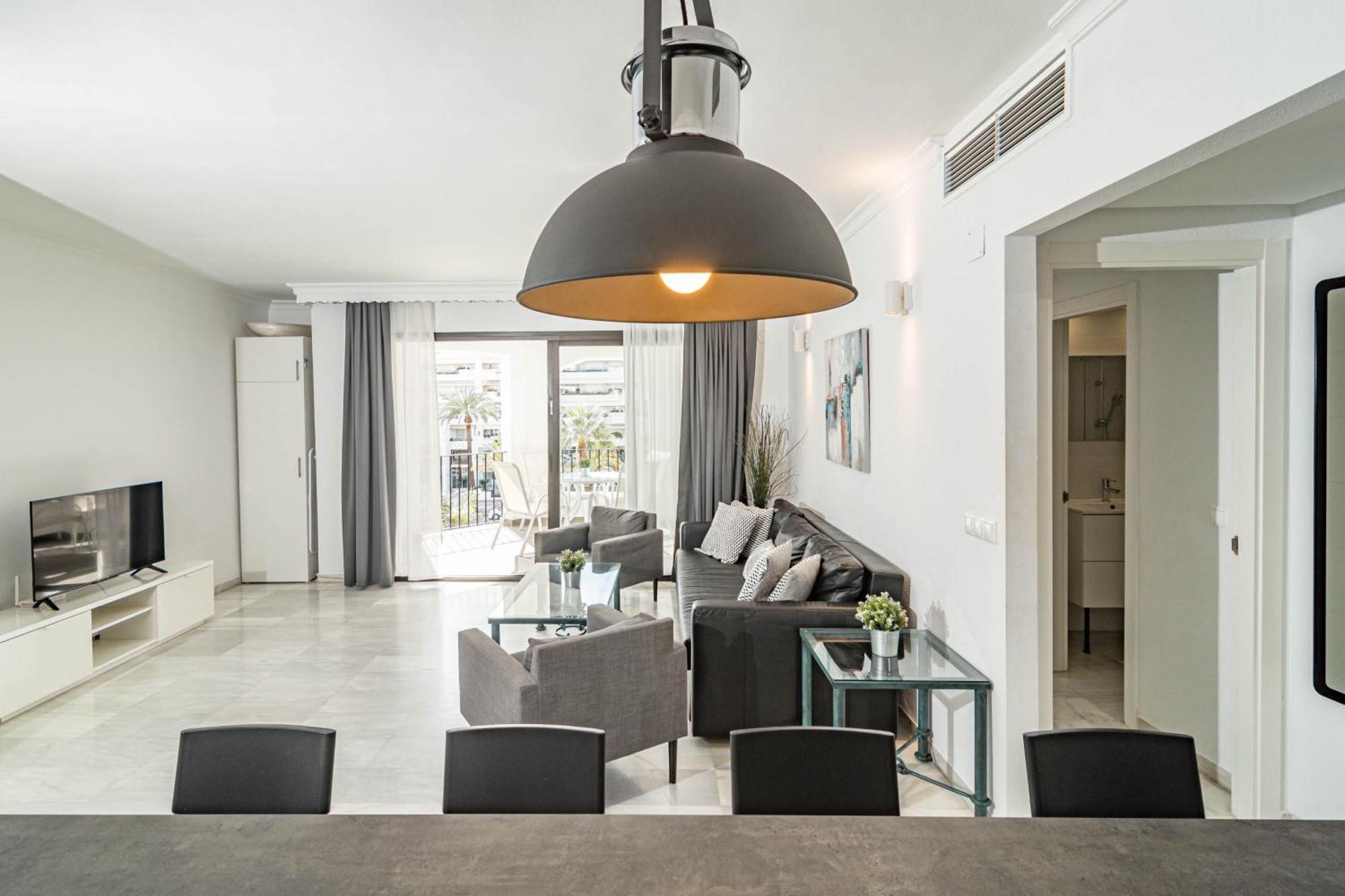 Harbor Getaway In The Heart Of Puerto Banus With Walking Dictance To Everything Марбелья Екстер'єр фото